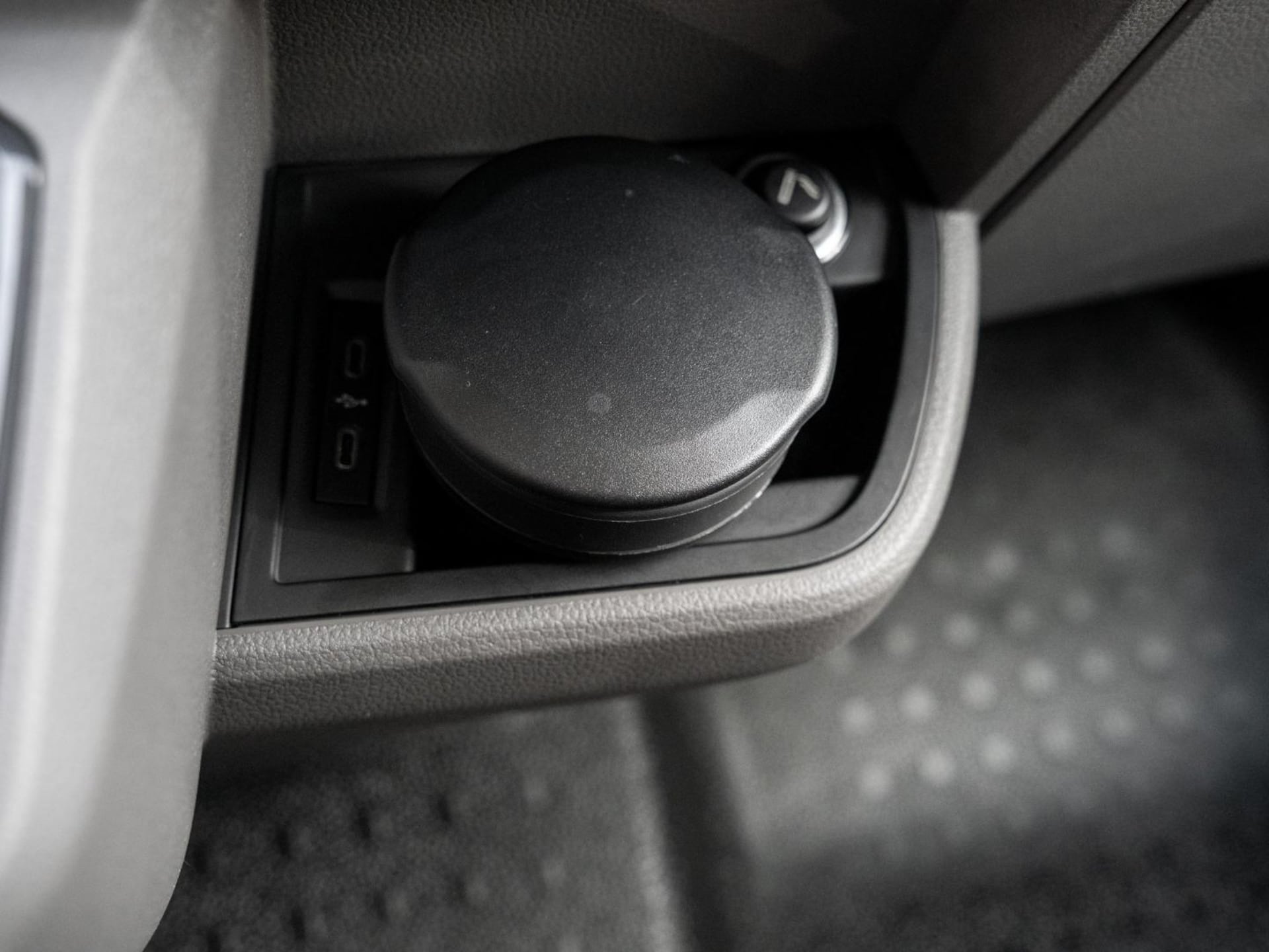 Volkswagen T6.1 Transporter Kasten langer Radstand