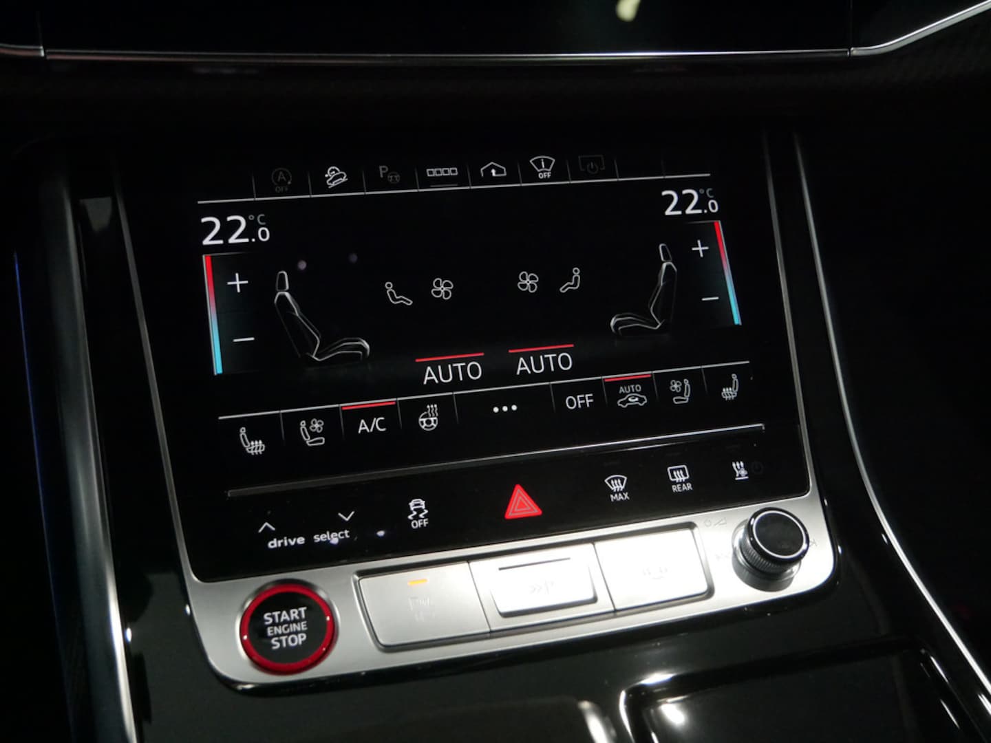 Bild über Audi RS Q8 SUV TFSI quattro tiptronic - für weitere Informationen kontaktieren Sie den Audi Partner