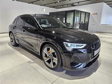 Image about Audi e-tron 55 S line quattro 300,00 kW