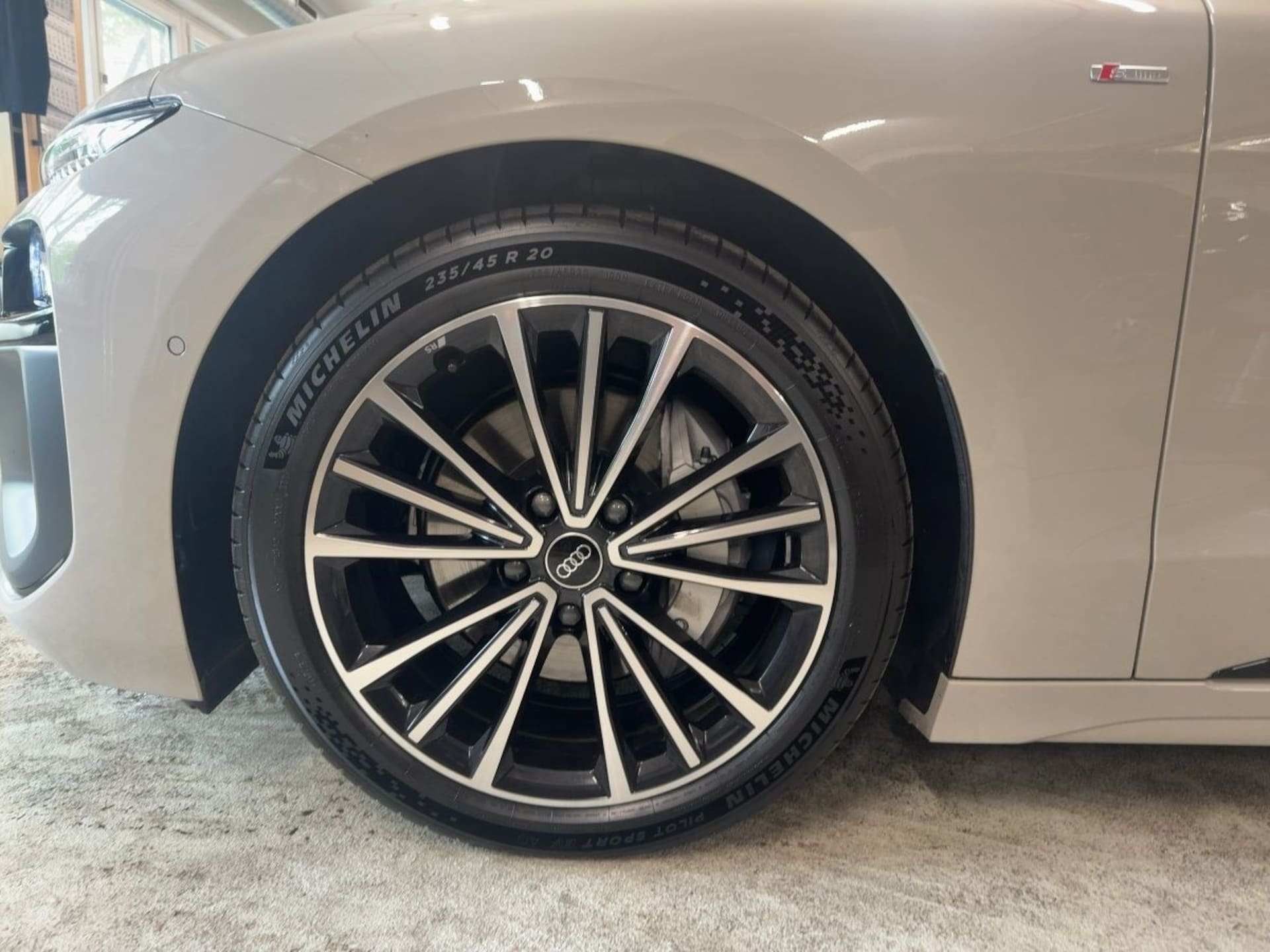 Audi A6 Avant e-tron