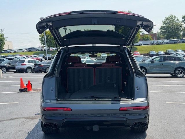 2023 Audi SQ7