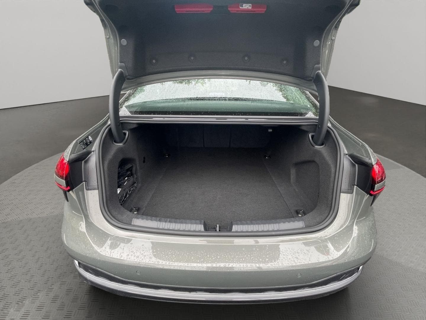 Bild über Audi A6 Limousine TDI 150 kW S tronic - für weitere Informationen kontaktieren Sie den Audi Partner