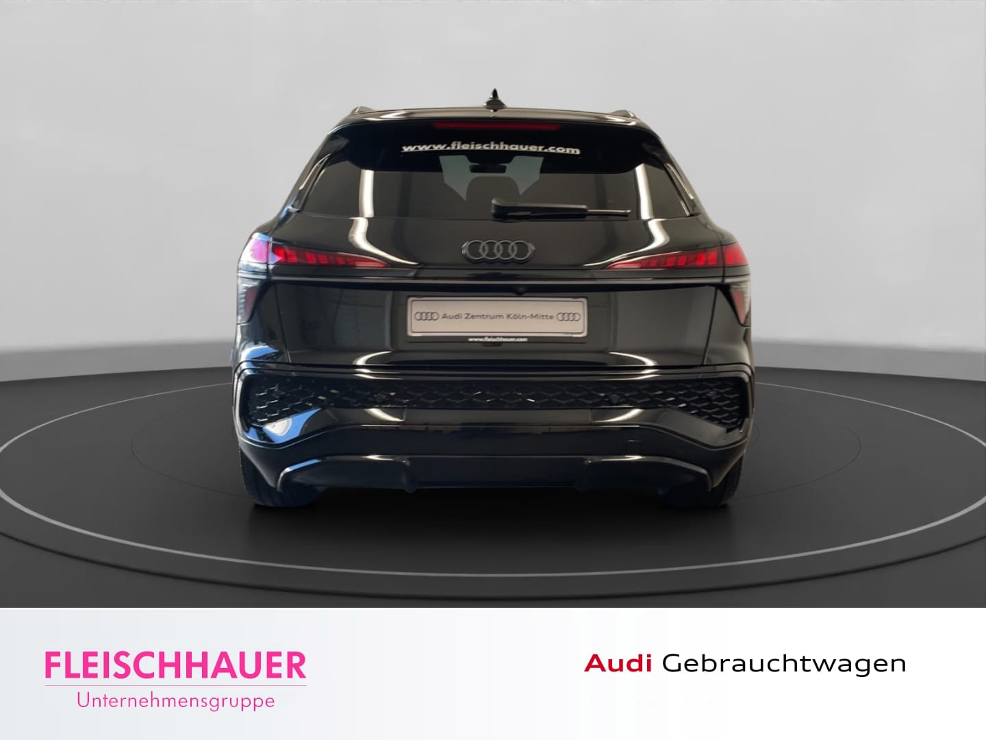 Bild über Audi Q3 SUV TFSI 110 kW S tronic - für weitere Informationen kontaktieren Sie den Audi Partner