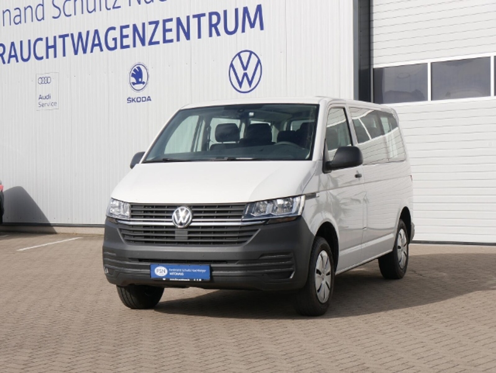 Volkswagen T6.1 Transporter Kombi kurzer Radstand – Bild 2