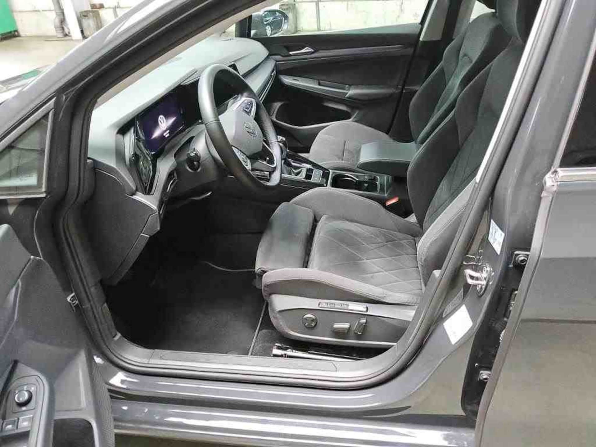 Volkswagen Golf Style