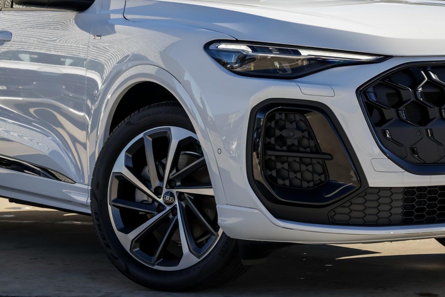 Image about Audi Q5 Sportback TFSI quattro 200 kW sport