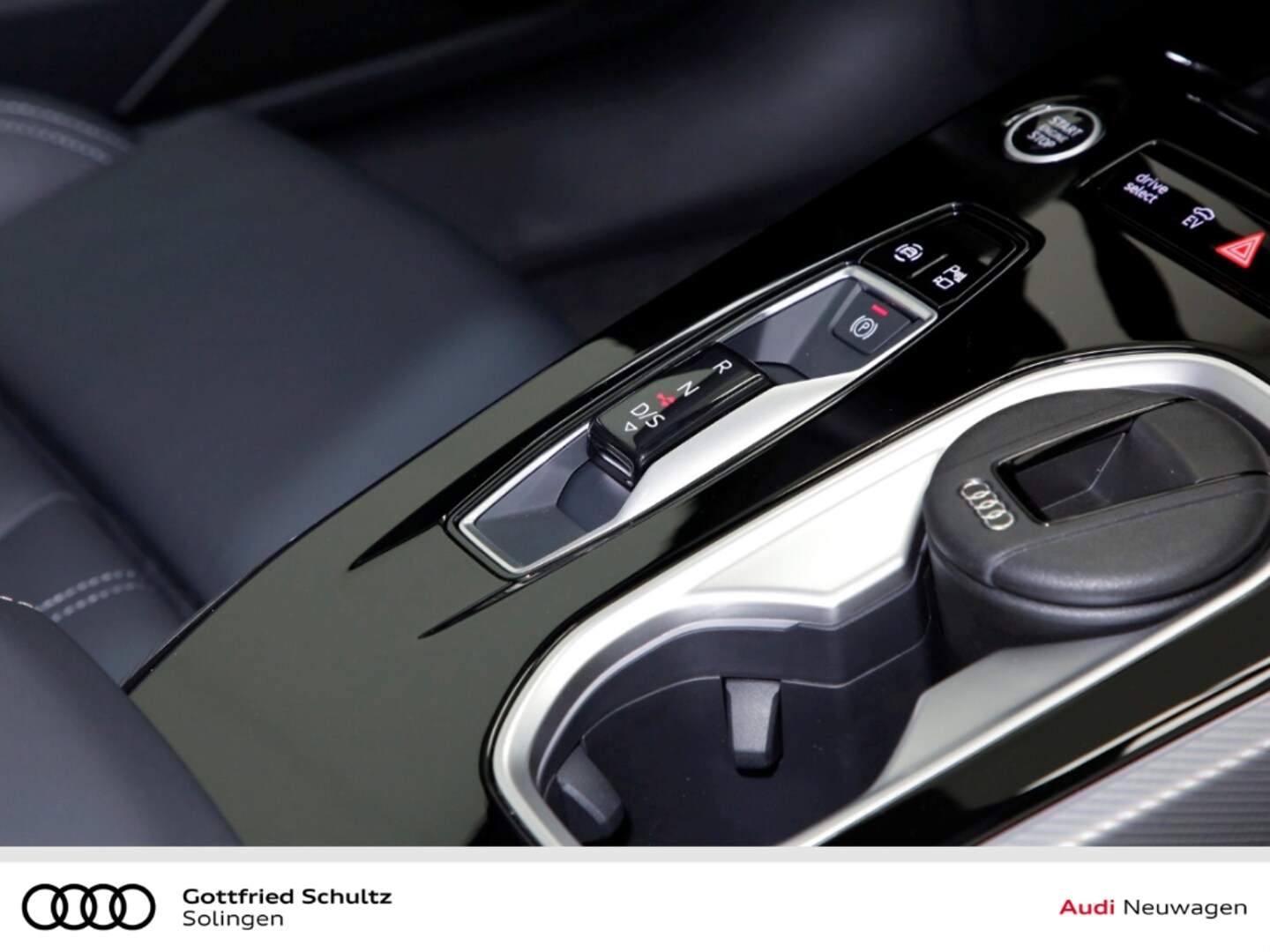 Bild über Audi A6 Avant e-hybrid e-hybrid quattro 220 kW S tronic - für weitere Informationen kontaktieren Sie den Audi Partner