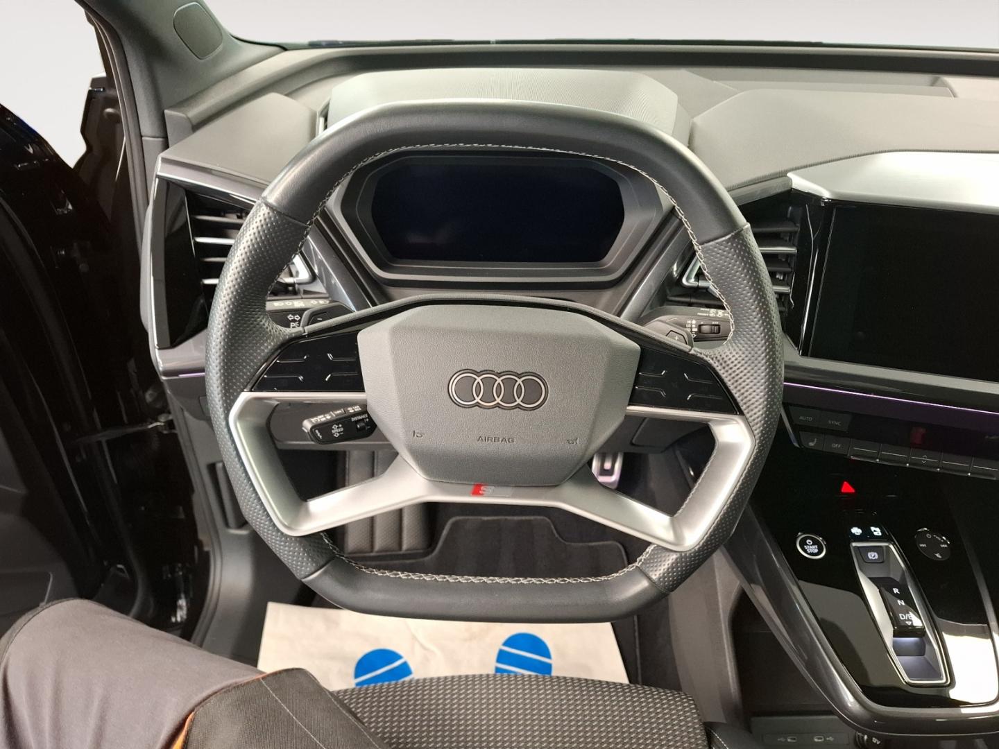 Image about Audi Q4 e-tron 40 e-tron