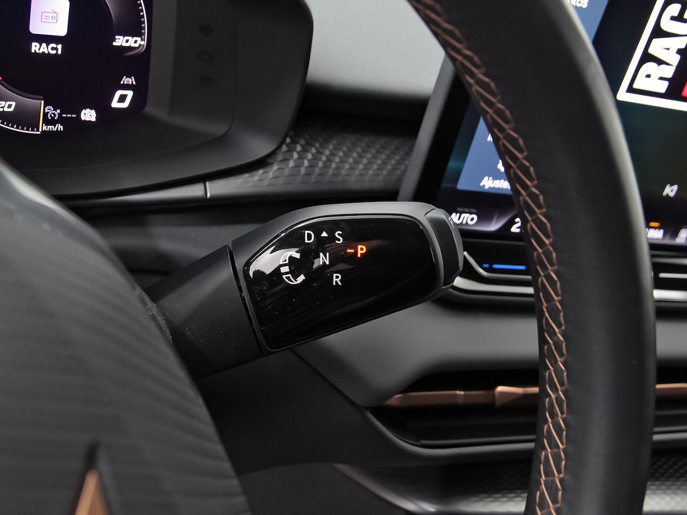 CUPRA Terramar 1.5 TSI e-Hybrid DSG 150 kW (204 CV) — photo 17