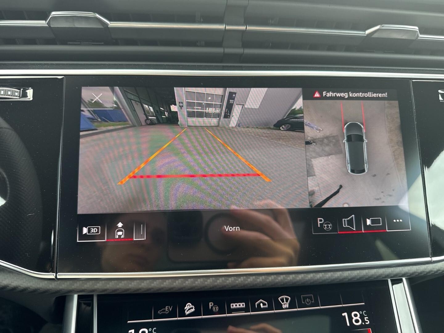 Bild über Audi Q8 SUV TFSI e S line business TFSI e quattro 360 kW tiptronic - für weitere Informationen kontaktieren Sie den Audi Partner