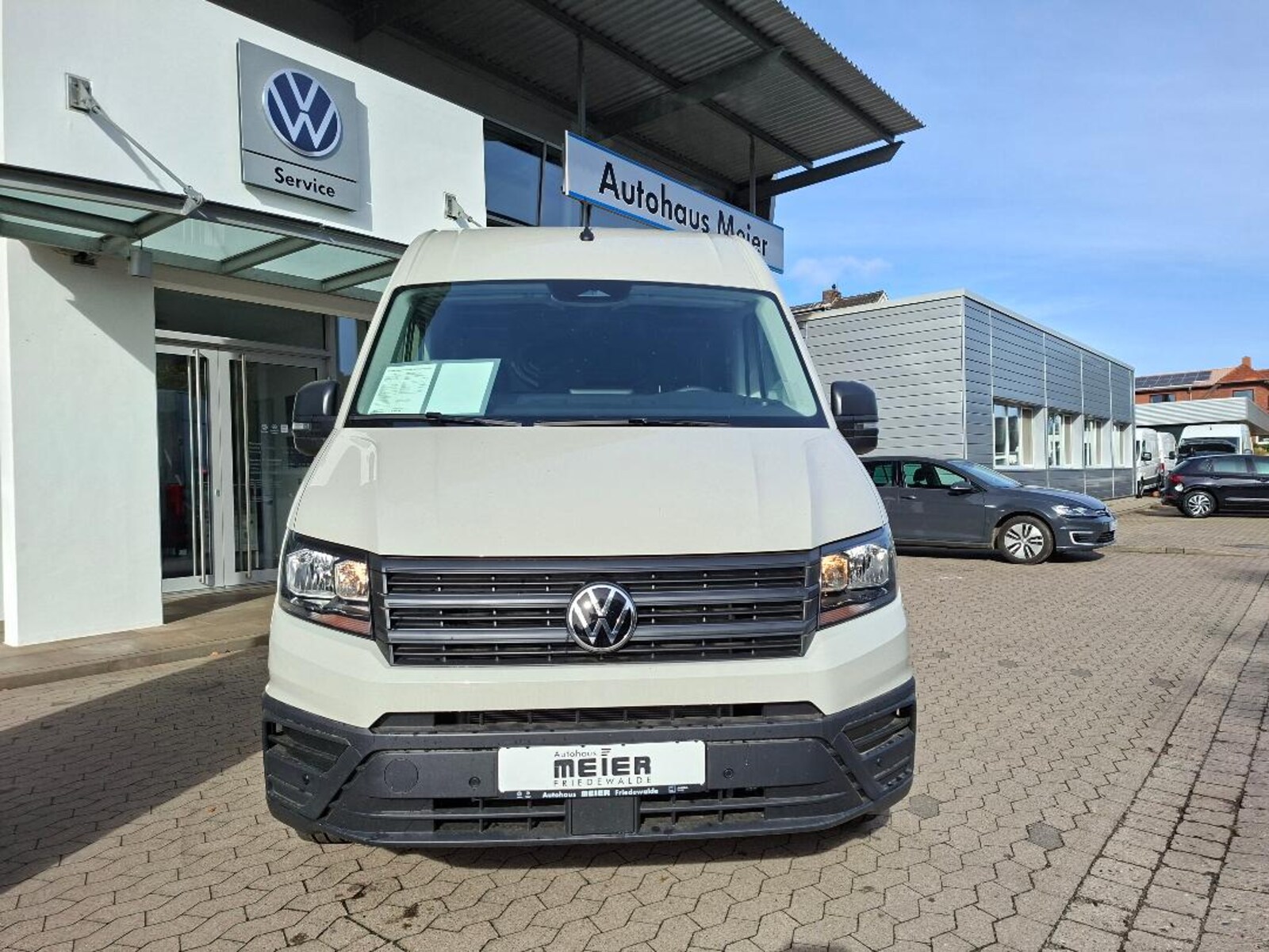 Volkswagen Crafter Kasten mittlerer Radstand – Bild 2