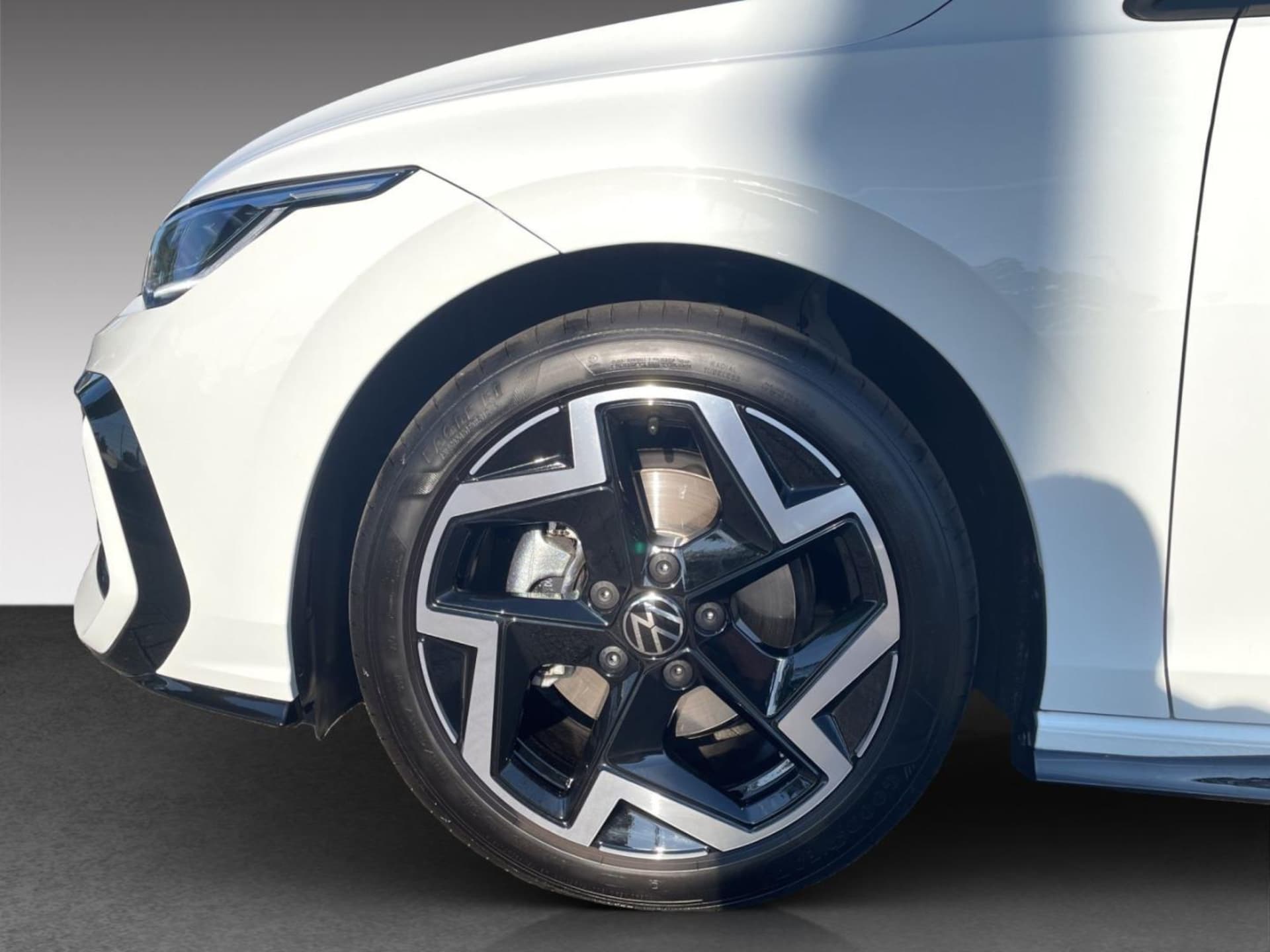 Volkswagen Golf R-Line