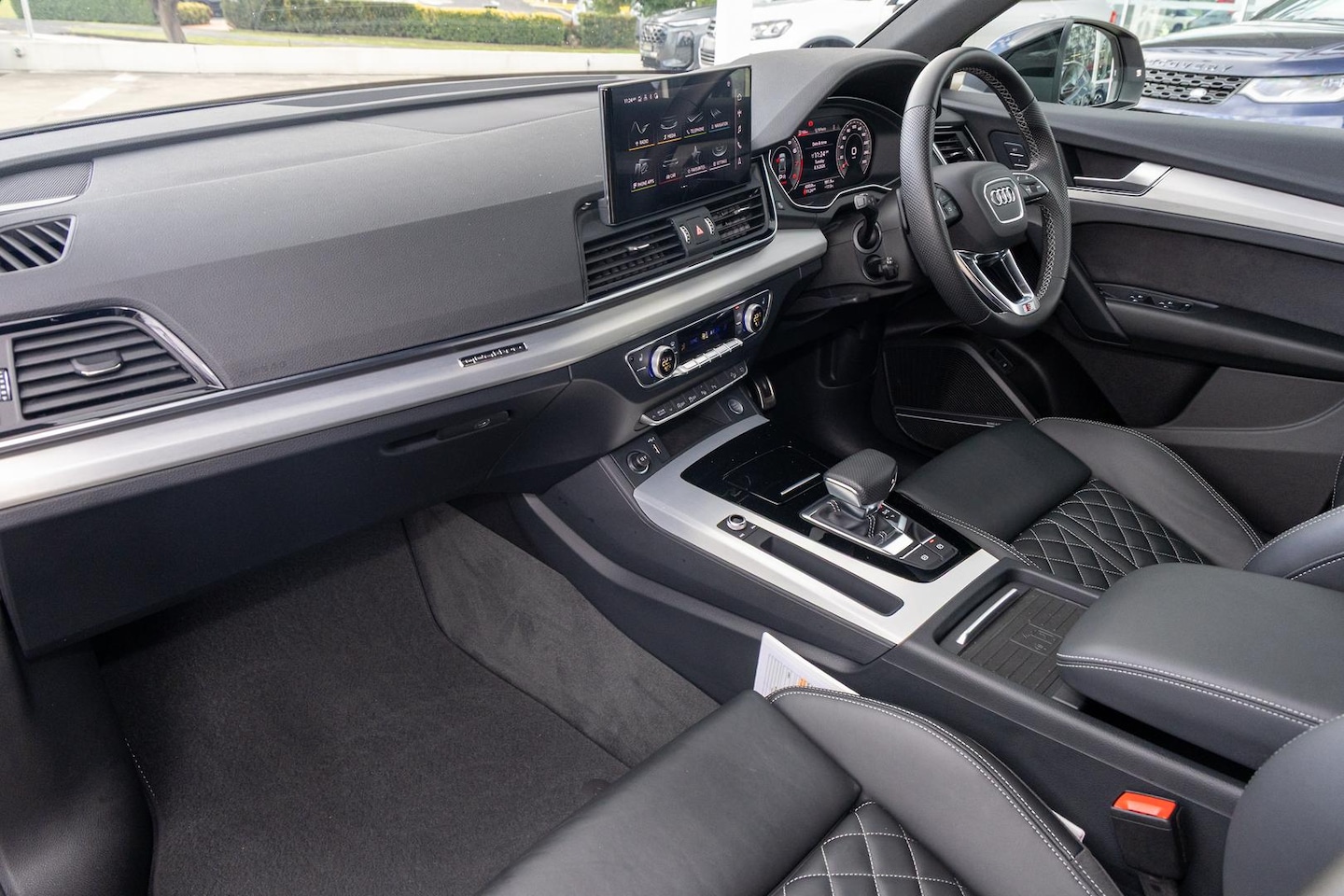 Image about Audi Q5 Sportback 45