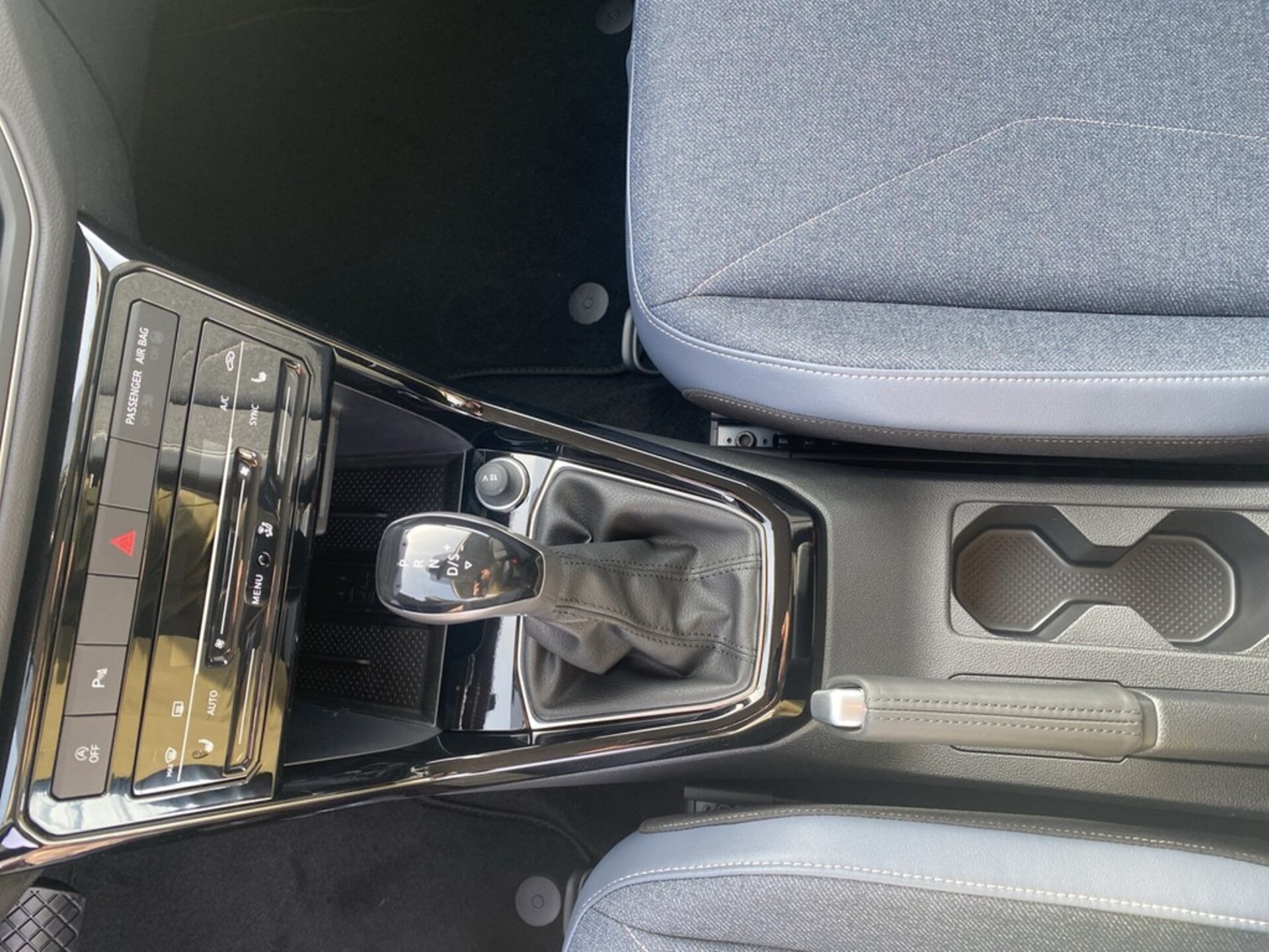 Volkswagen T-Cross Style