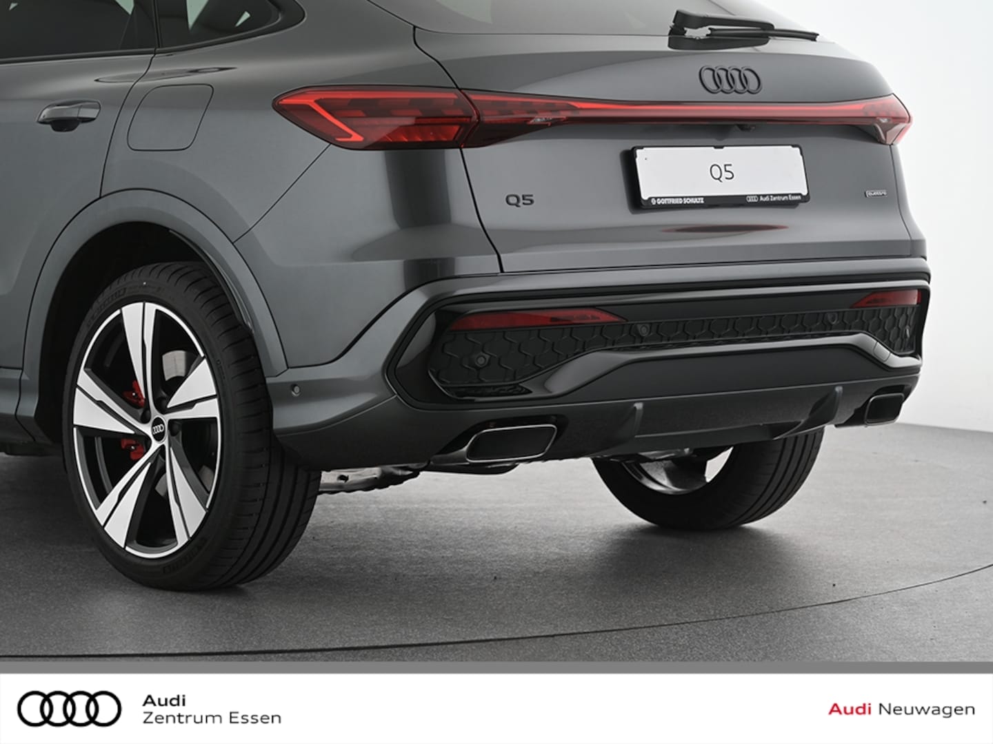 Bild über Audi Q5 Sportback e-hybrid e-hybrid quattro 270 kW S tronic - für weitere Informationen kontaktieren Sie den Audi Partner