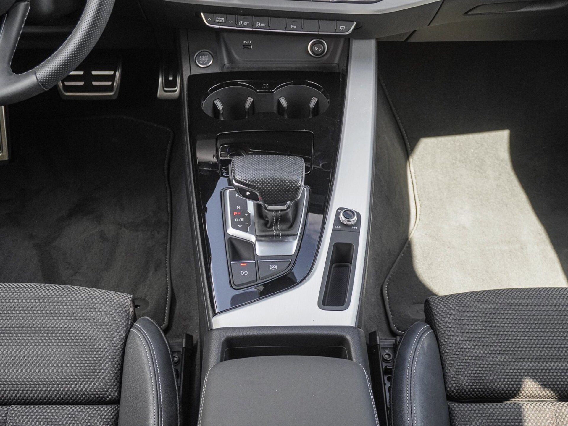 Audi A4 Avant S line