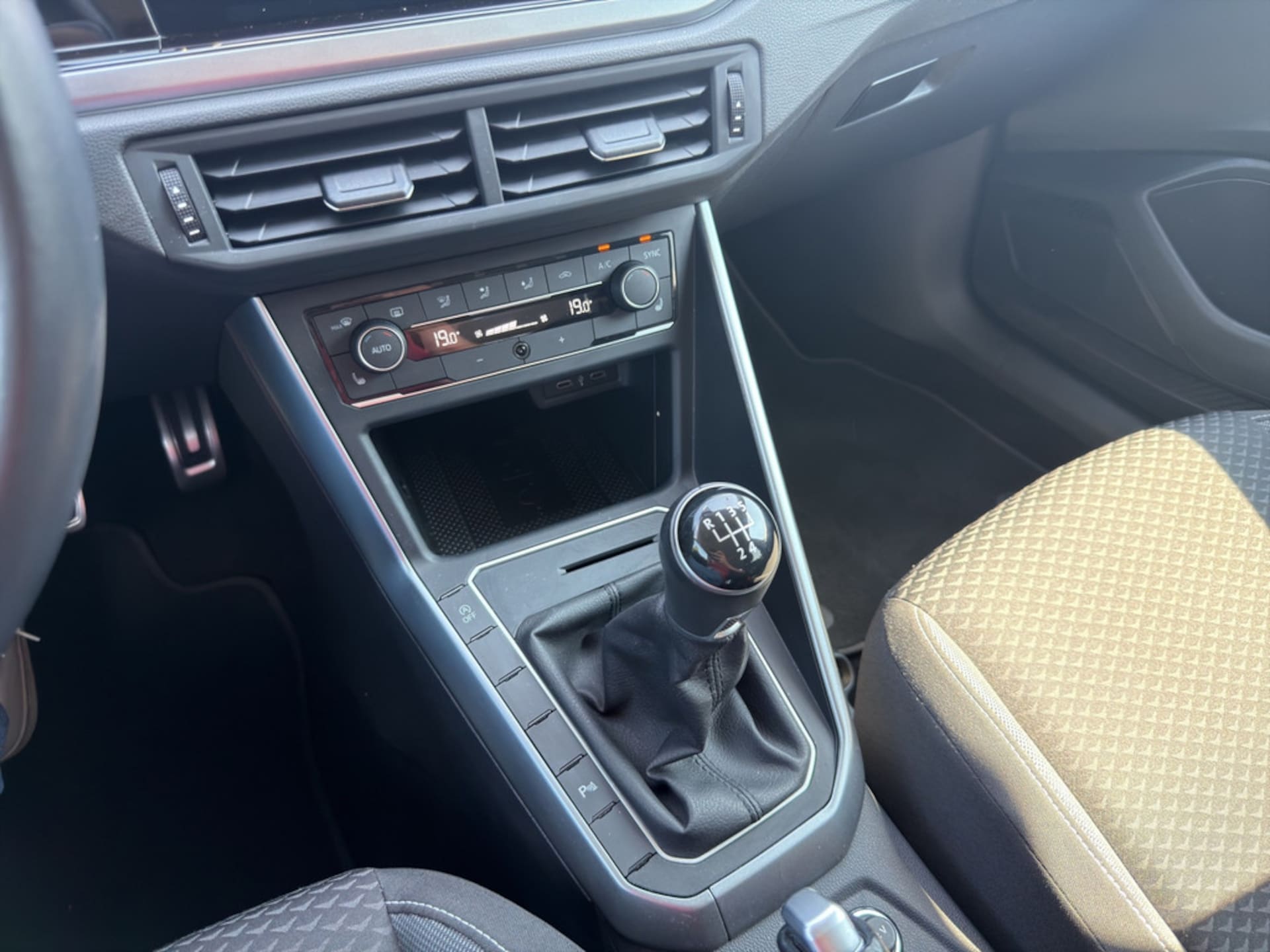 Volkswagen Polo Active