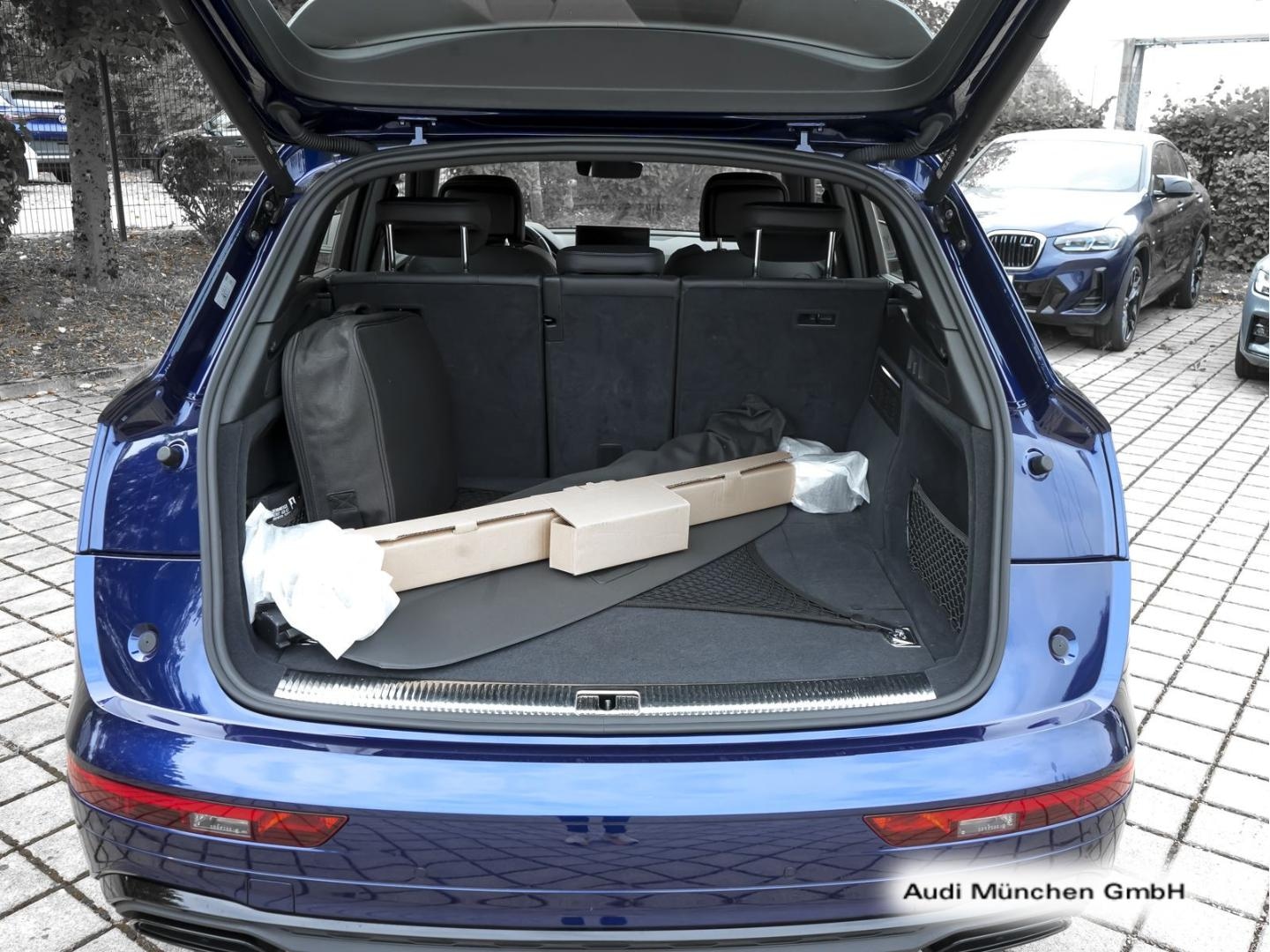 Bild über Audi Q5 TFSI e S line 55 TFSI e quattro S tronic - für weitere Informationen kontaktieren Sie den Audi Partner