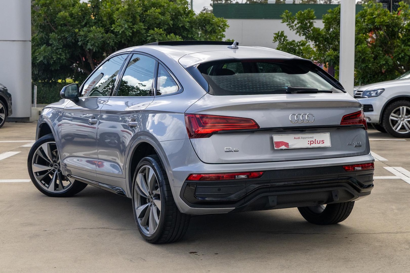 Image about Audi Q5 Sportback 45