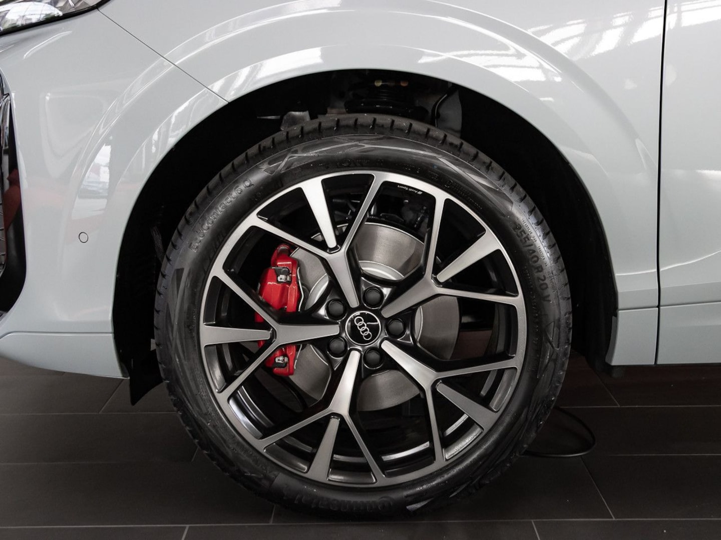 Bild über Audi Q3 SUV TFSI quattro 195 kW S tronic - für weitere Informationen kontaktieren Sie den Audi Partner
