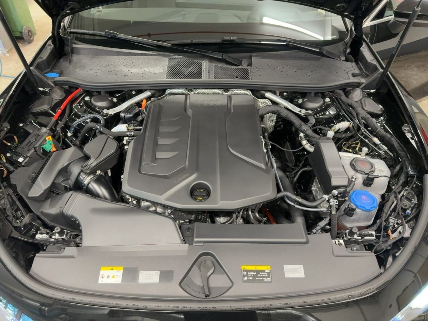 Bild über Audi A6 Avant e-hybrid e-hybrid quattro 220 kW S tronic - für weitere Informationen kontaktieren Sie den Audi Partner