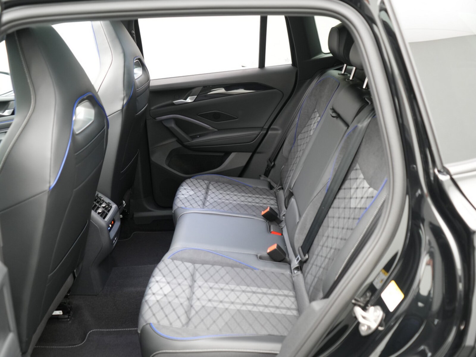 Volkswagen Tiguan – Bild 17