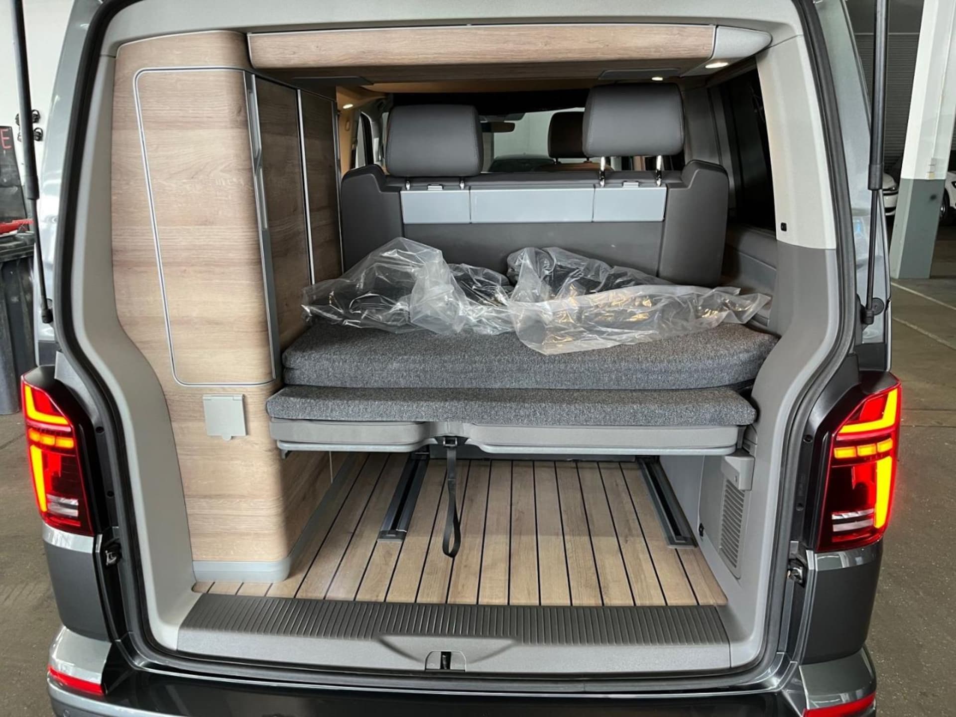 Volkswagen T6.1 California Ocean