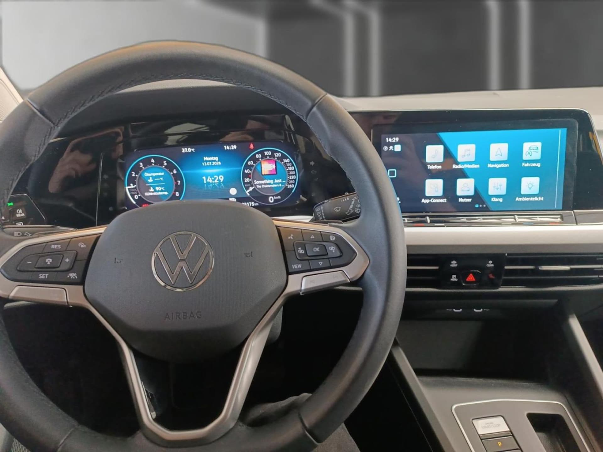 Volkswagen Golf Variant Life