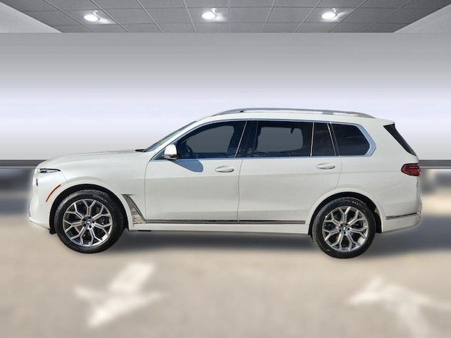 2023 BMW X7