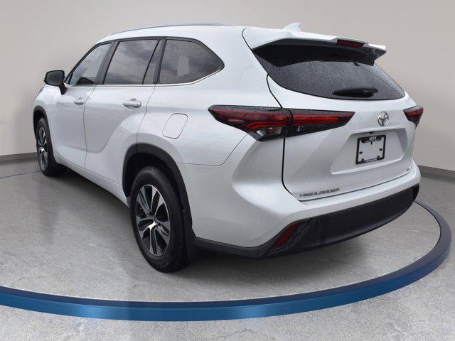 2025 Toyota Highlander 8