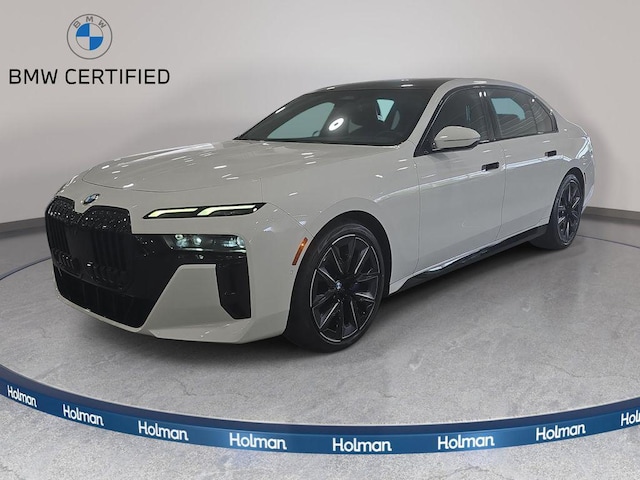 2023 BMW 740