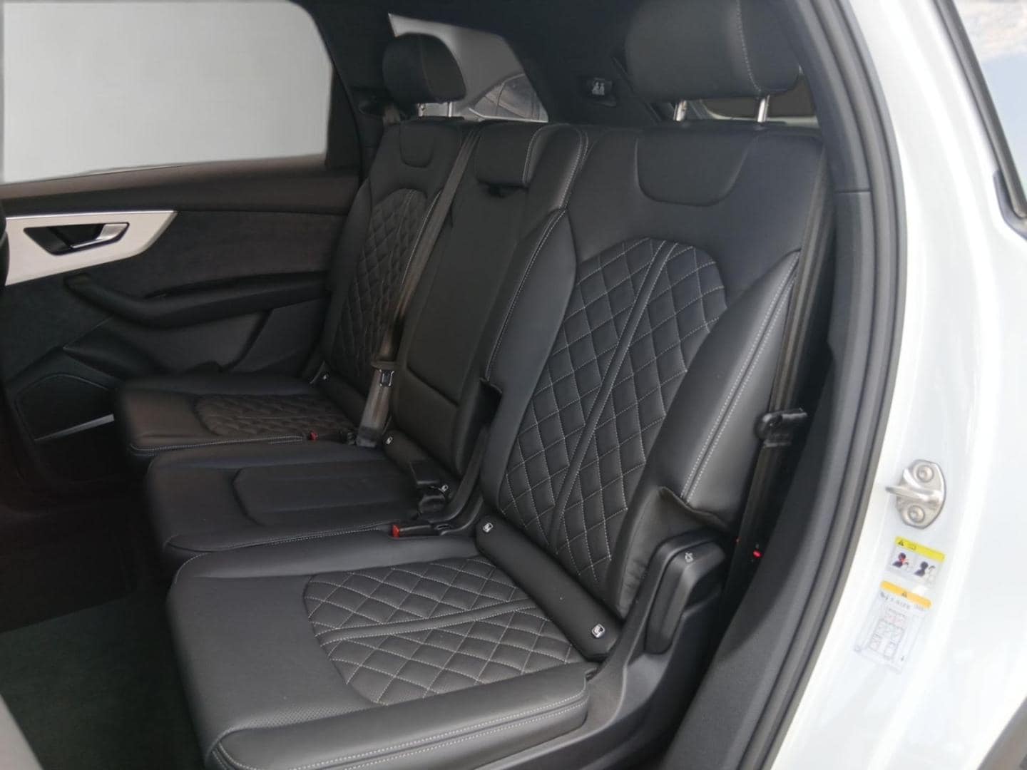 Bild über Audi Q7 SUV S line business TFSI quattro 250 kW tiptronic - für weitere Informationen kontaktieren Sie den Audi Partner
