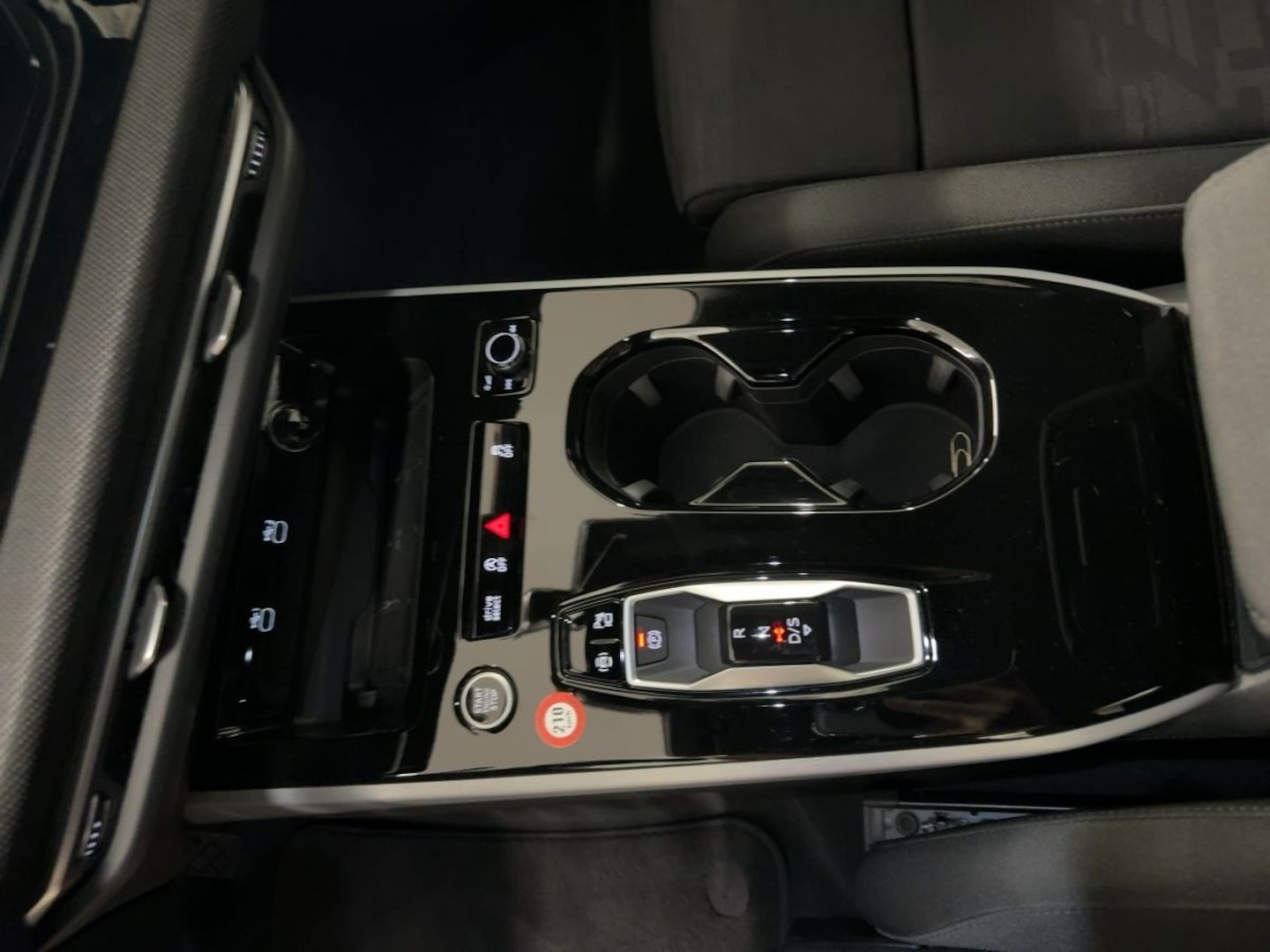 Bild über Audi A6 Avant TFSI 150 kW S tronic - für weitere Informationen kontaktieren Sie den Audi Partner