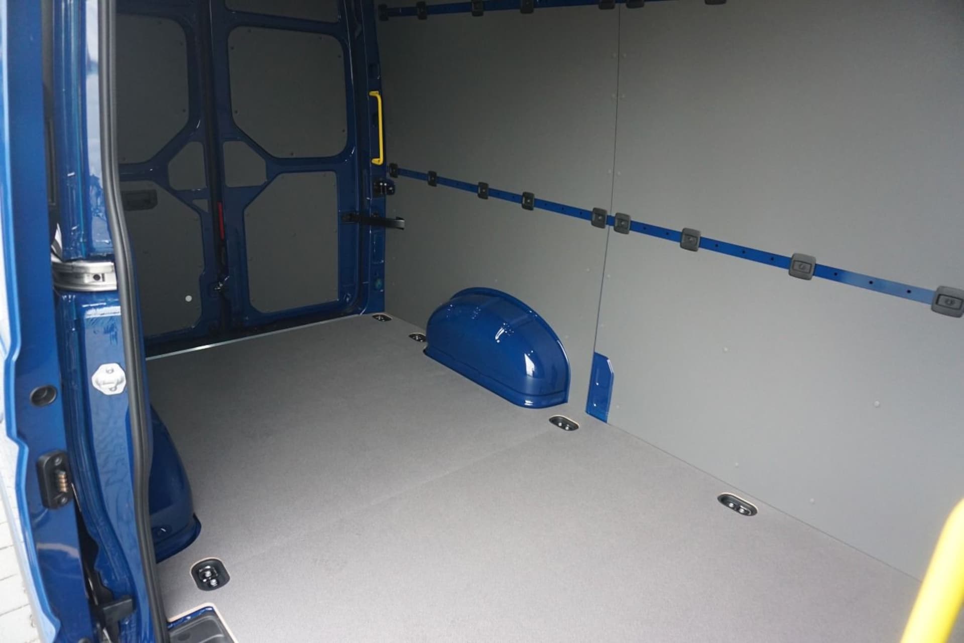 Volkswagen Crafter Kasten mittlerer Radstand