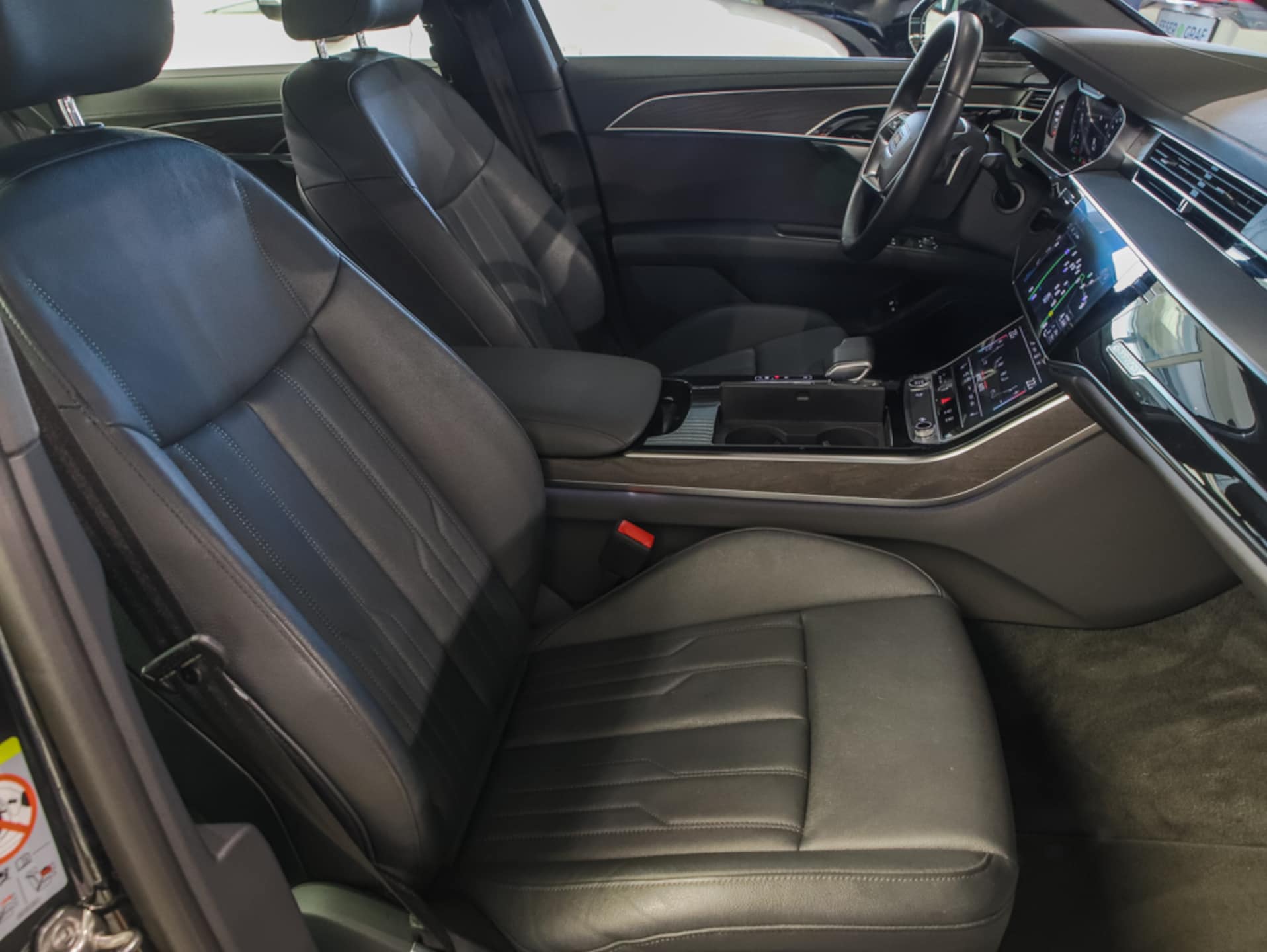 Audi A8 TFSI e