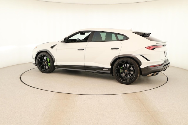 2023 Lamborghini Urus