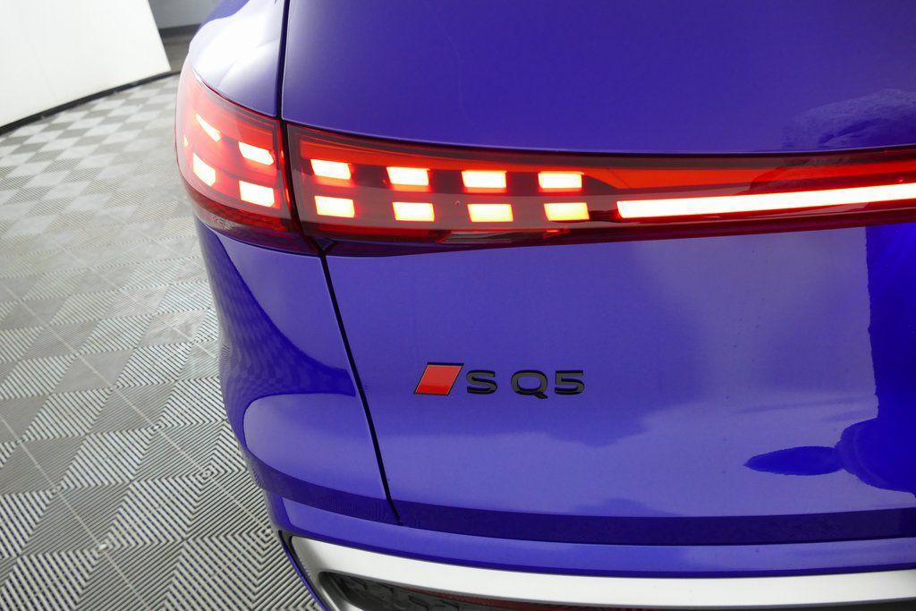 2025 Audi SQ5 Premium - Photo 9