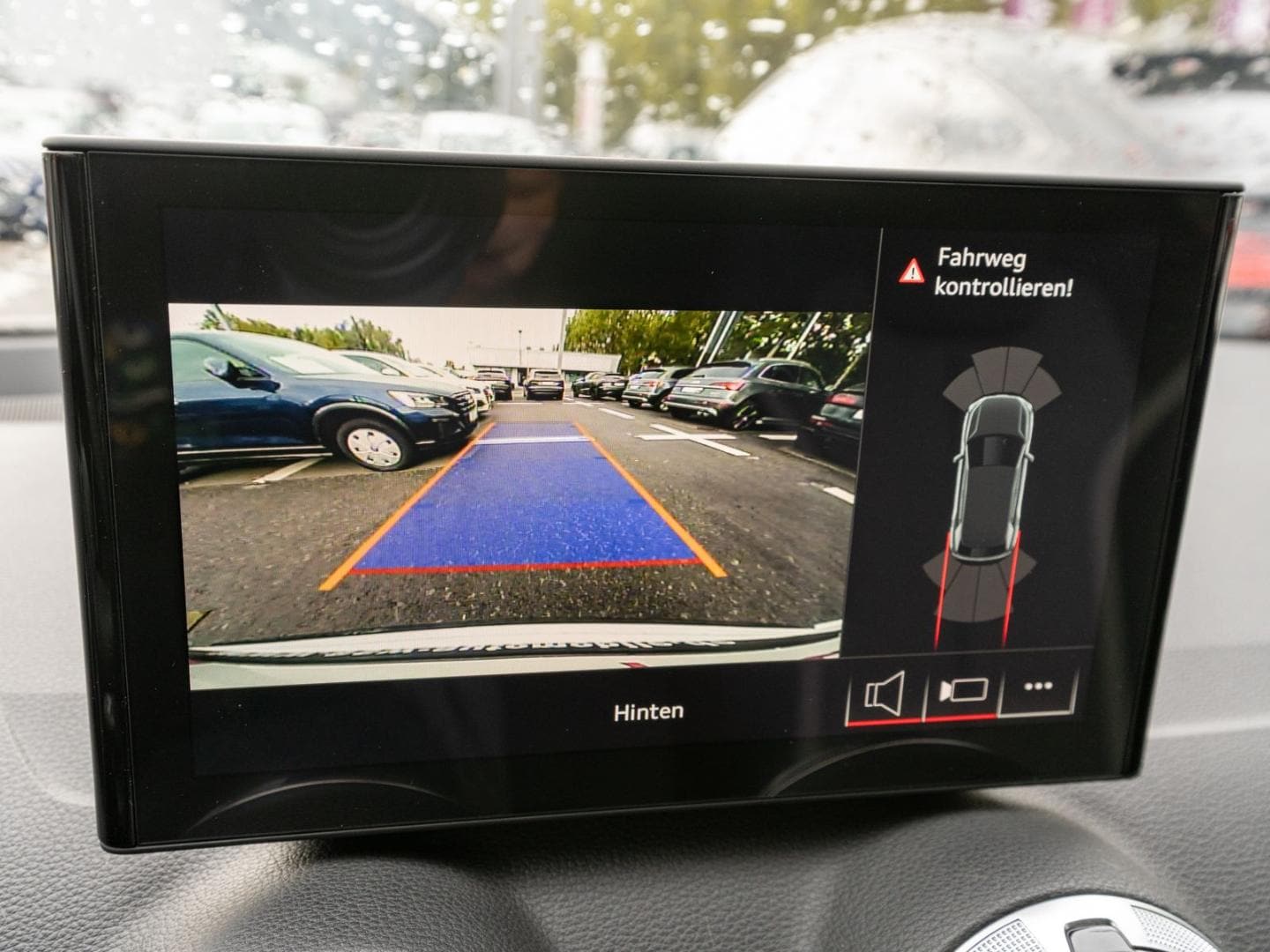 Bild über Audi Q2 advanced 35 TDI S tronic - für weitere Informationen kontaktieren Sie den Audi Partner