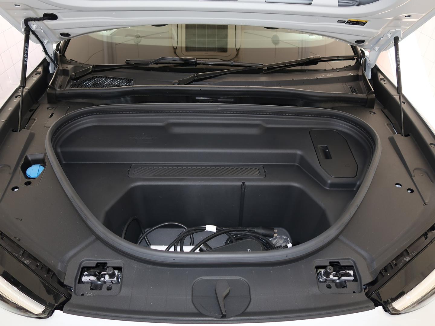 Audi Q6 SUV e-tron quattro advanced for more details contact your dealer