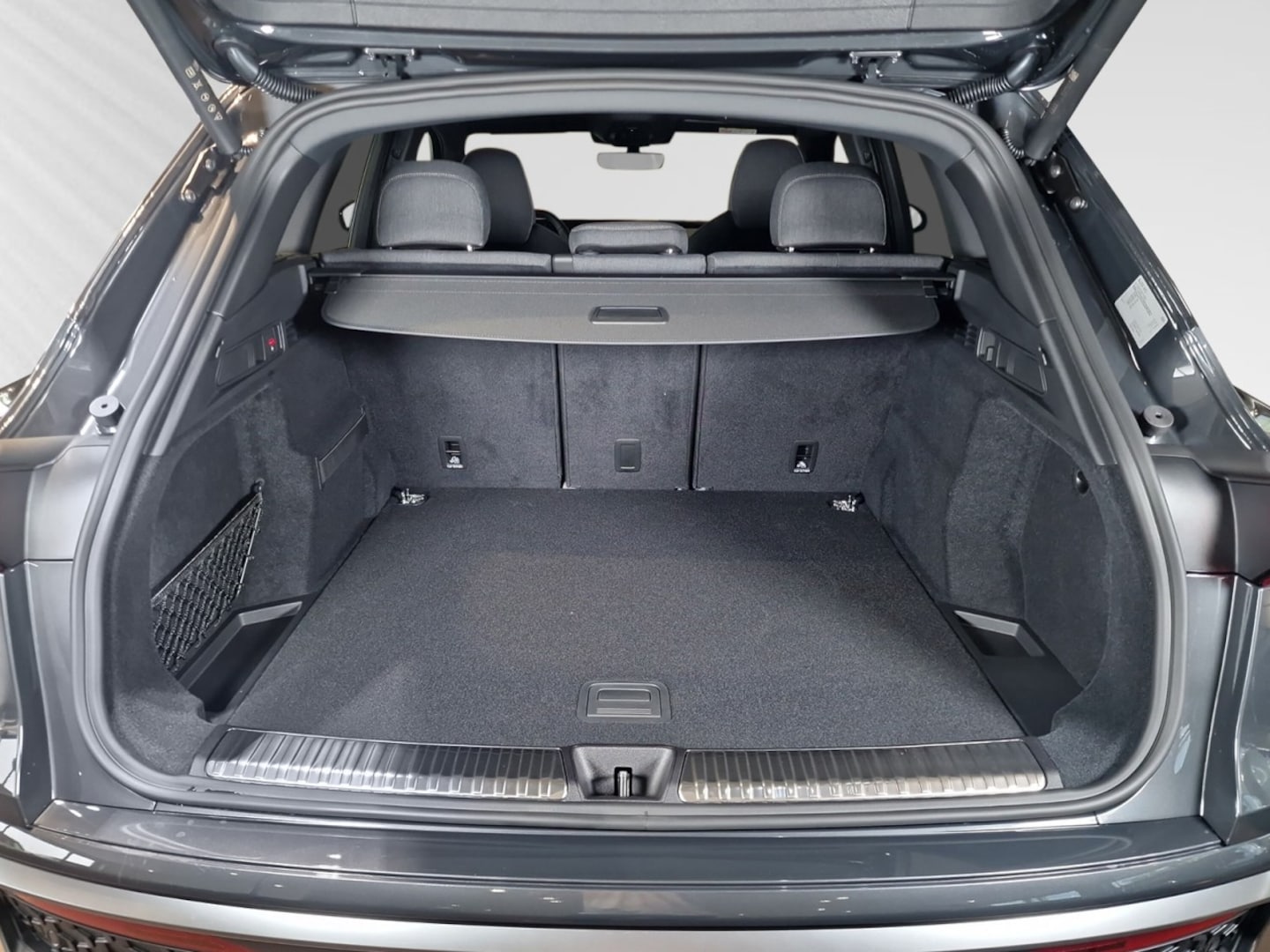 Bild über Audi Q5 SUV TDI quattro 150 kW S tronic - für weitere Informationen kontaktieren Sie den Audi Partner