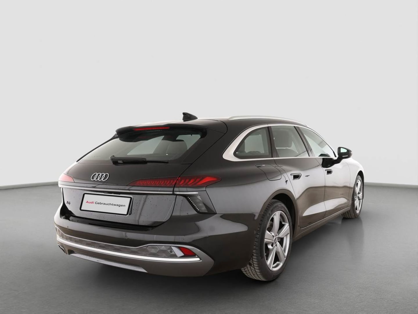 Bild über Audi A6 Avant TDI 150 kW S tronic - für weitere Informationen kontaktieren Sie den Audi Partner