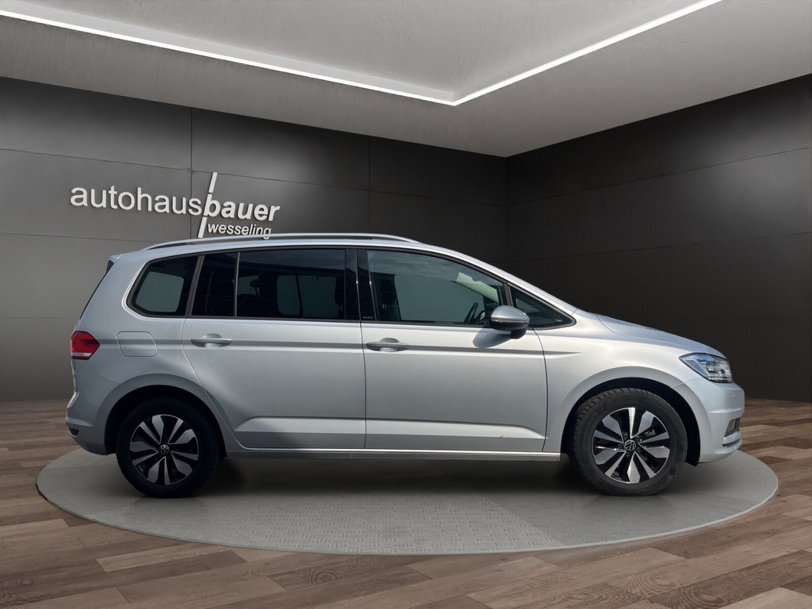 Volkswagen Touran – Bild 8