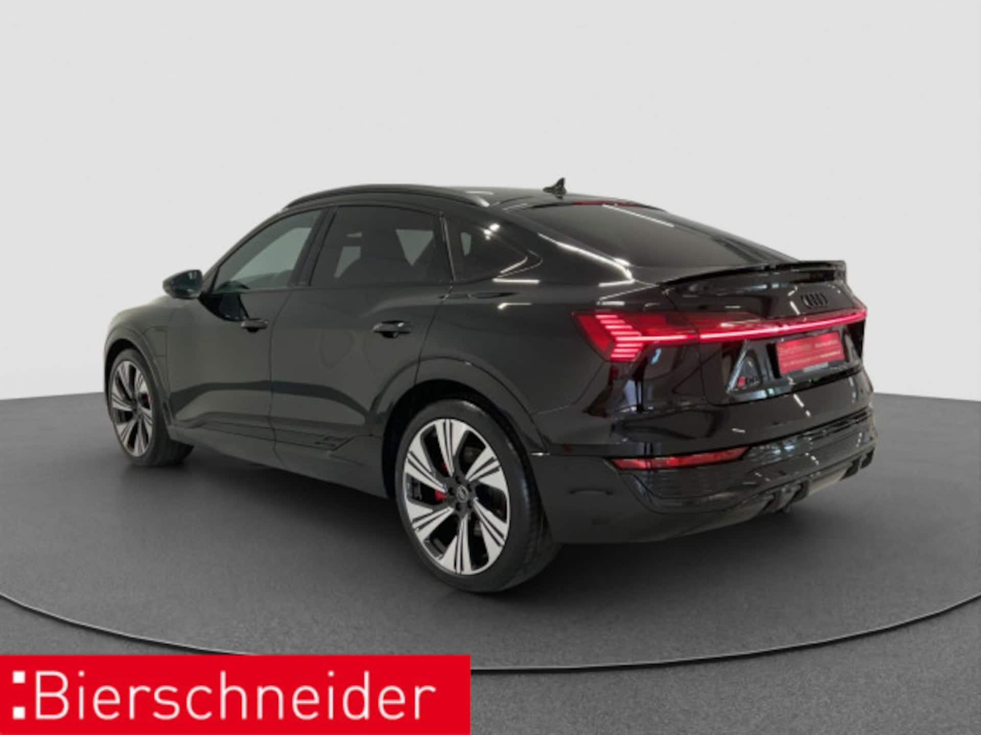 Audi Q8 Sportback e-tron S line