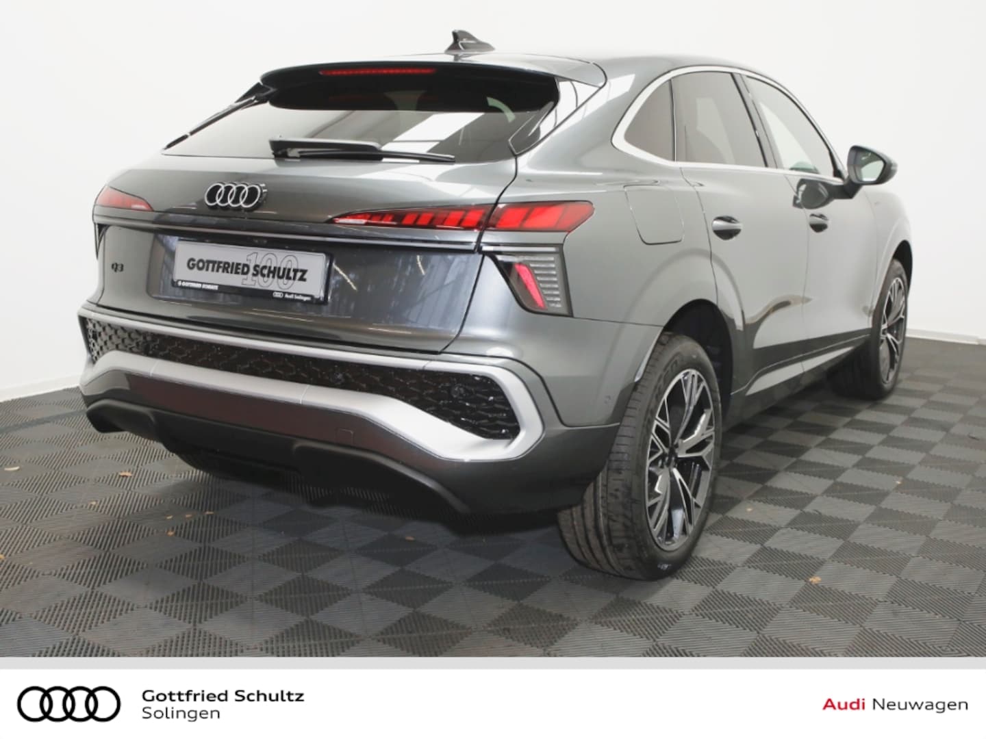 Bild über Audi Q3 Sportback e-hybrid e-hybrid 200 kW S tronic - für weitere Informationen kontaktieren Sie den Audi Partner
