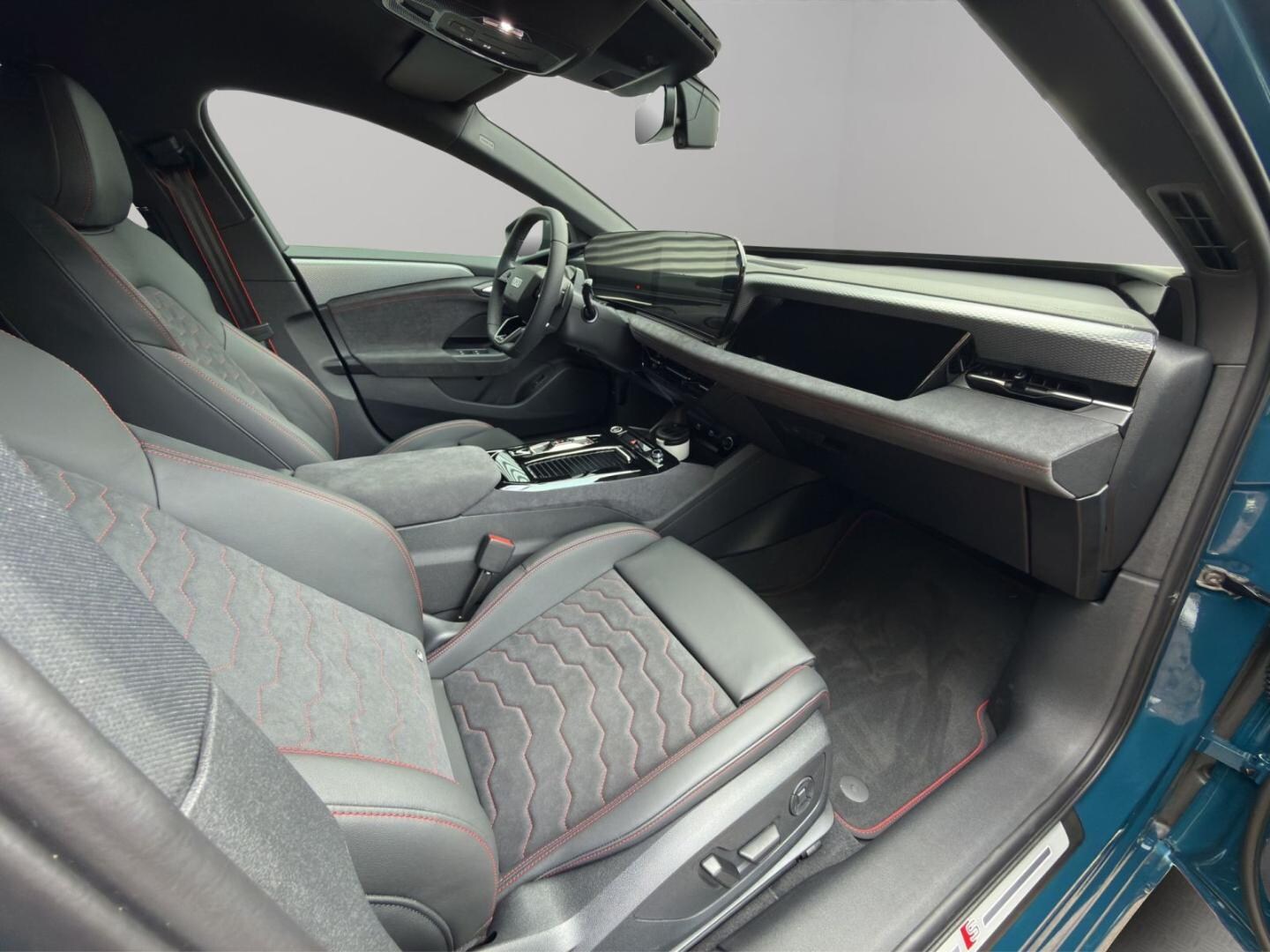 Bild über Audi A6 Avant e-tron S line business e-tron performance 270 kW - für weitere Informationen kontaktieren Sie den Audi Partner