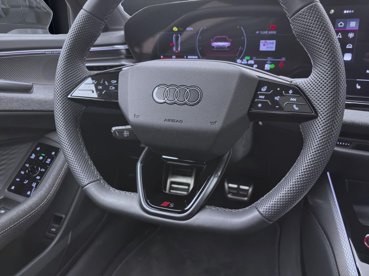 Bild über Audi A6 Avant edition one TDI quattro 150 kWS tronic - für weitere Informationen kontaktieren Sie den Audi Partner