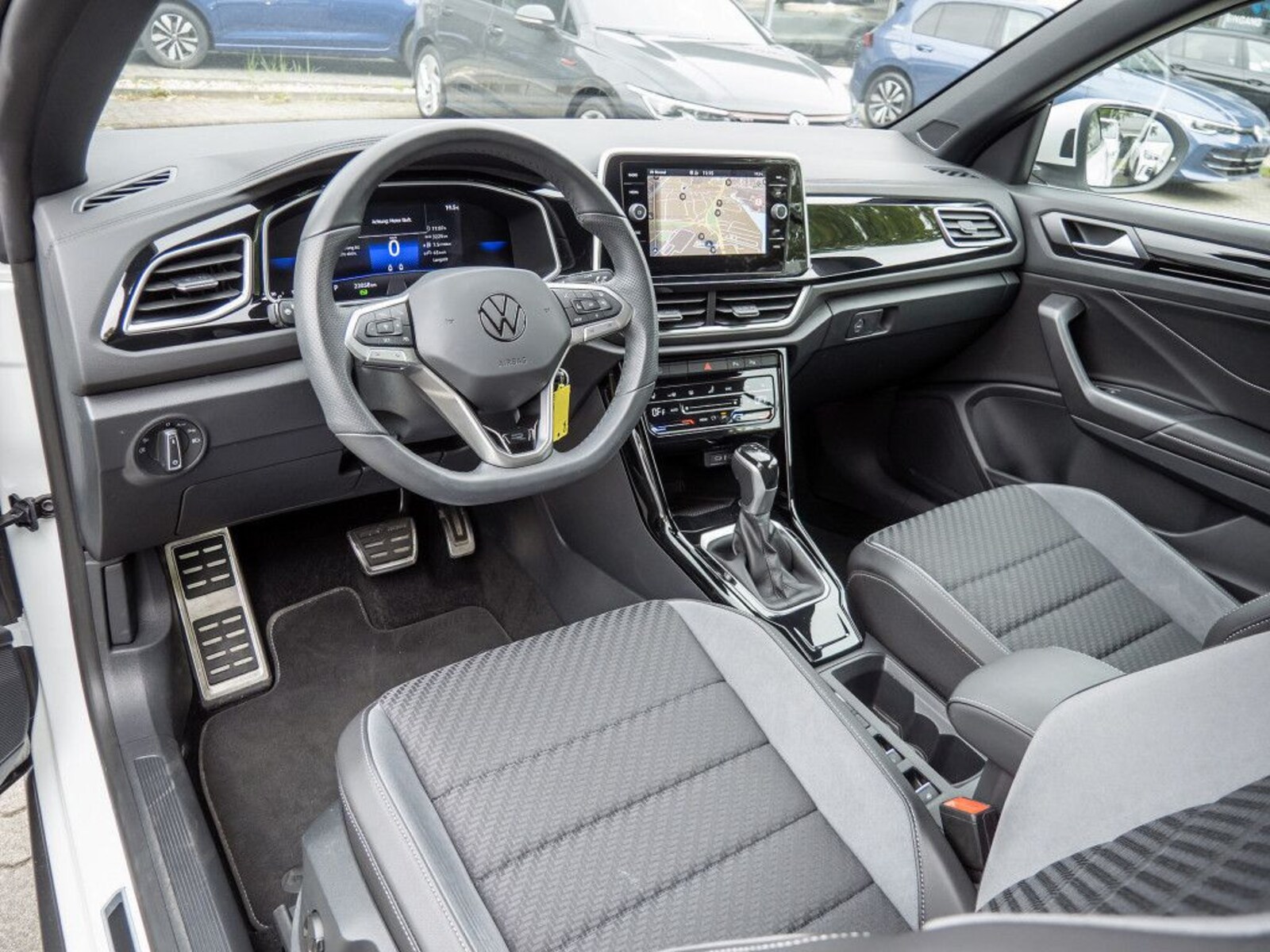 Volkswagen T-Roc Cabriolet – Bild 10