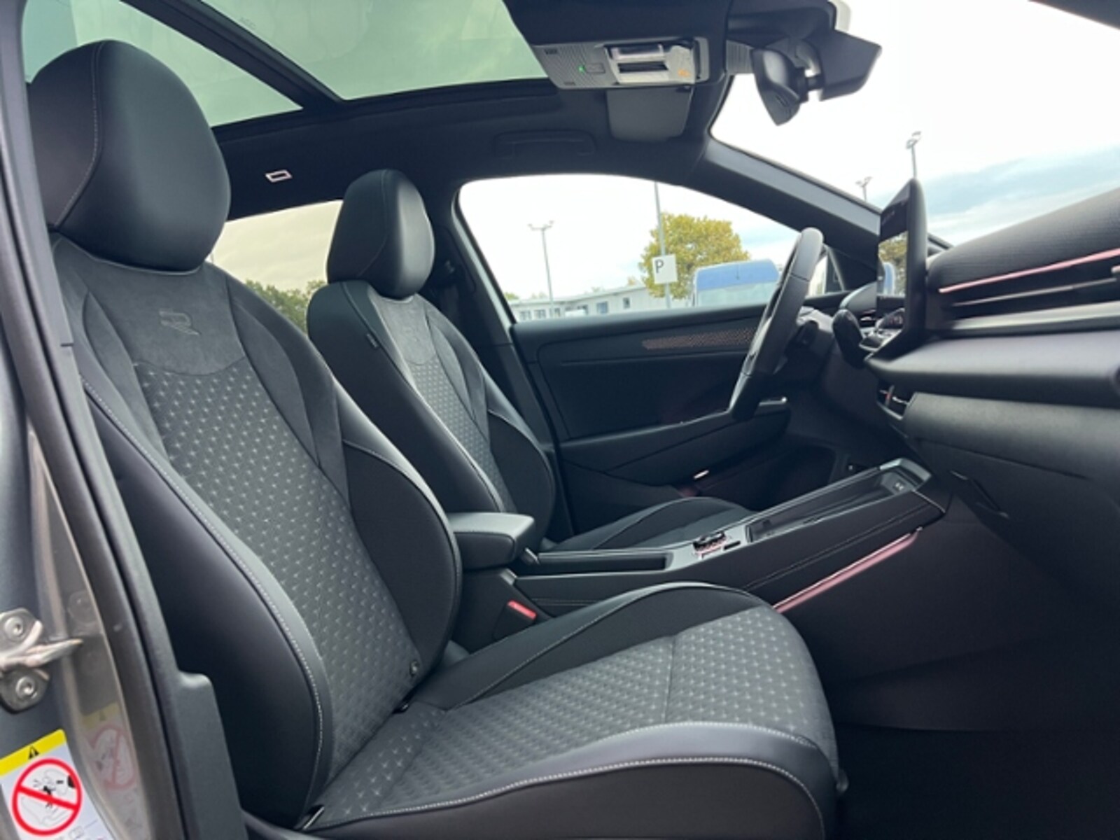 Volkswagen T-Roc – Bild 10