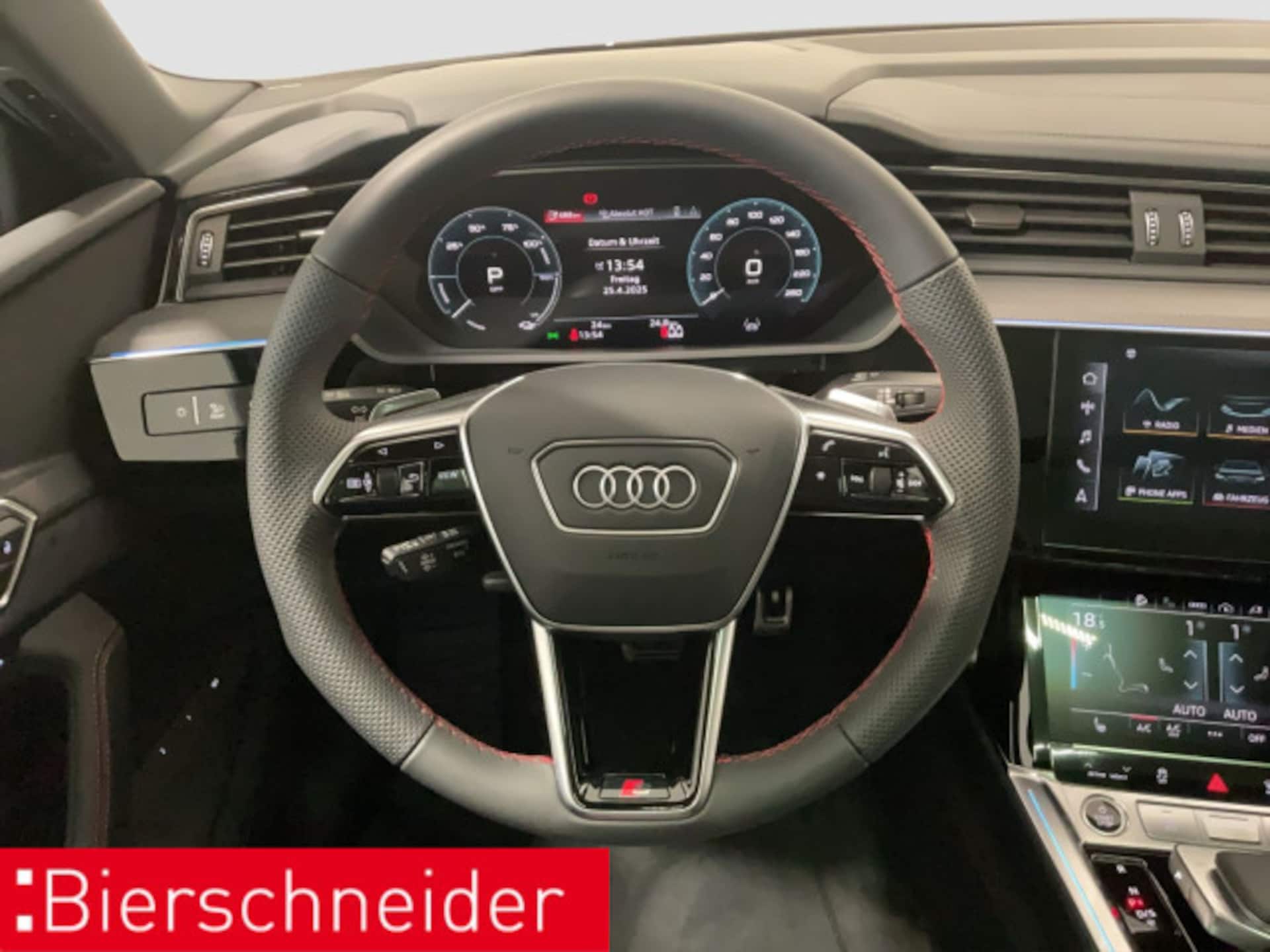 Audi Q8 Sportback e-tron S line