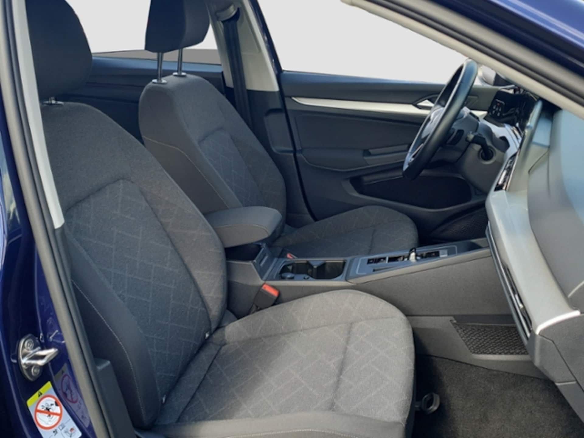 Volkswagen Golf Life